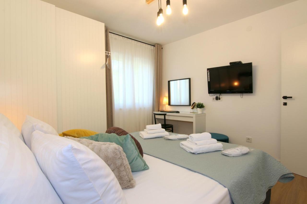 Apartments Tona Жаборич Екстер'єр фото