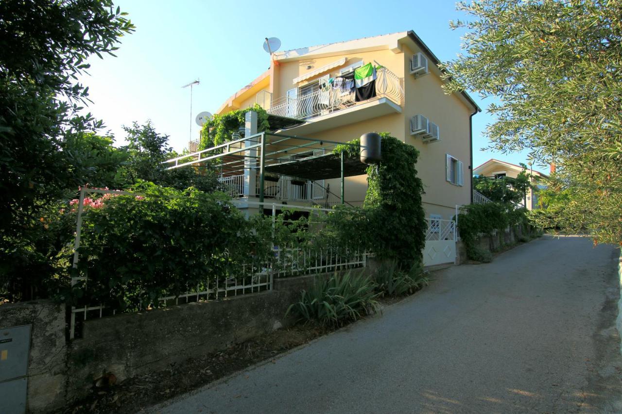 Apartments Tona Жаборич Екстер'єр фото