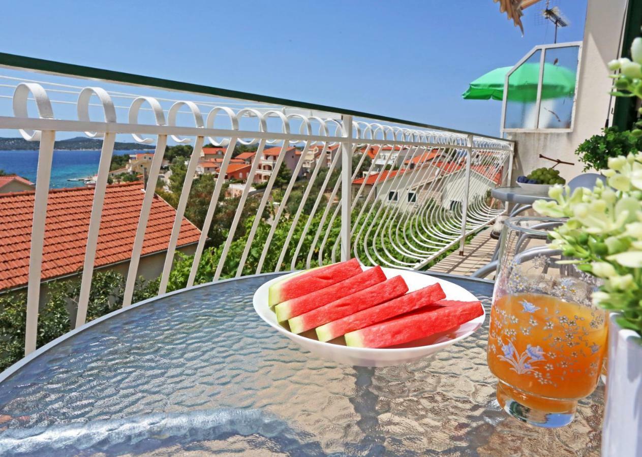 Apartments Tona Жаборич Екстер'єр фото