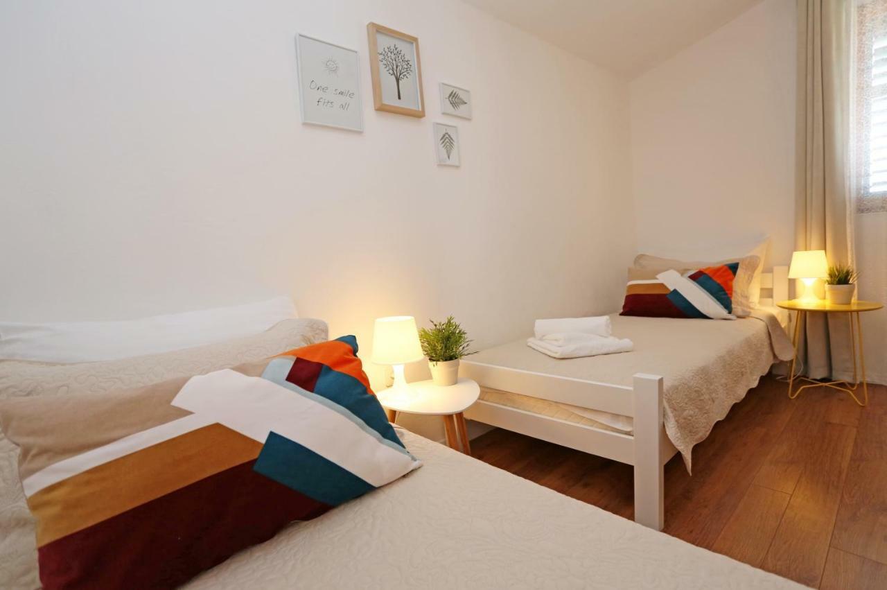 Apartments Tona Жаборич Екстер'єр фото