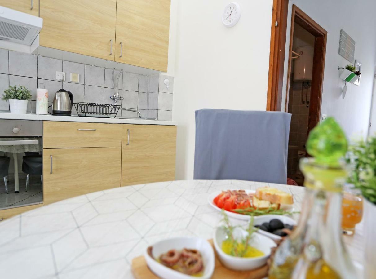 Apartments Tona Жаборич Екстер'єр фото